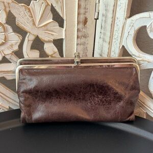 Hobo Lauren Clutch Wallet- Brown